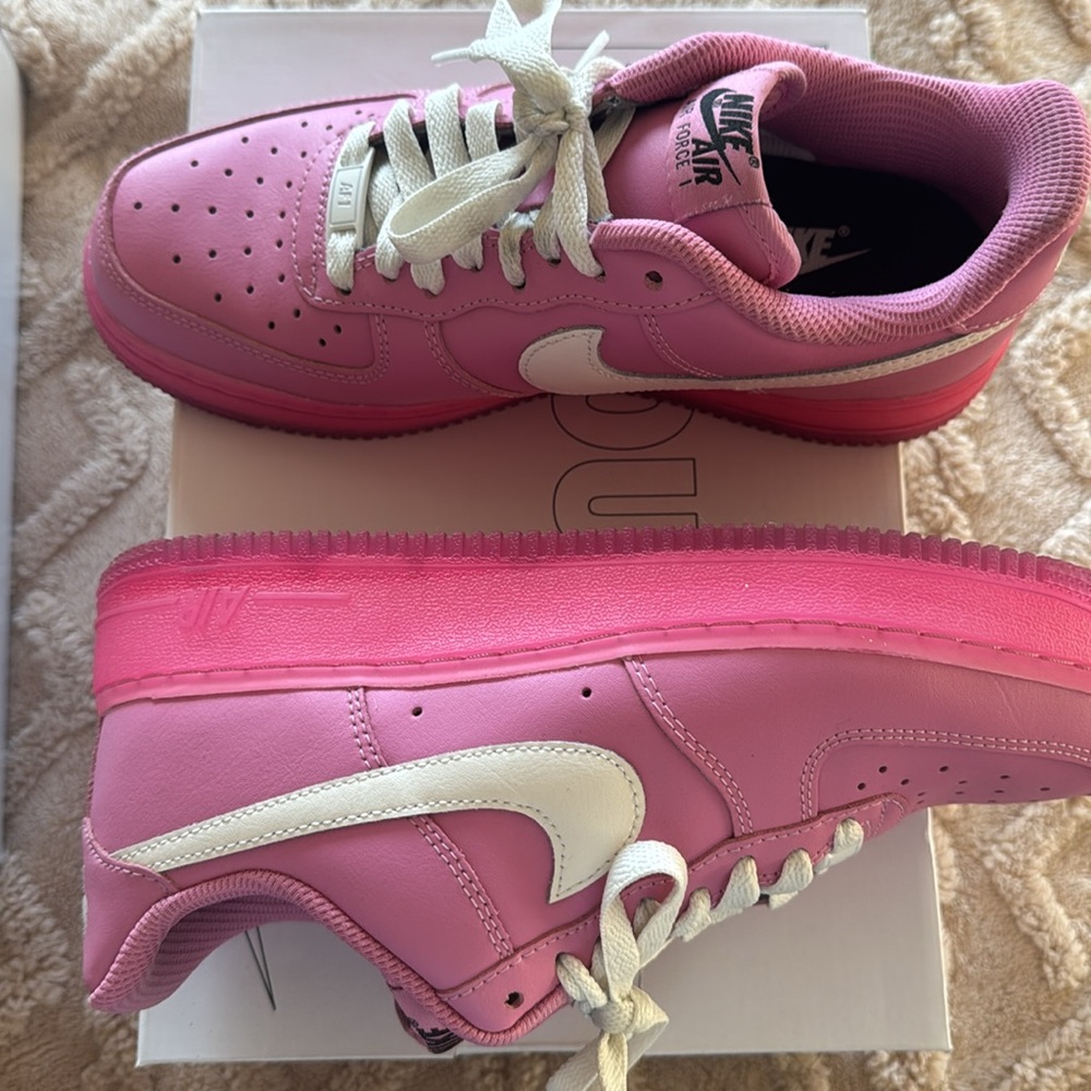 Nike by me :) 1/1 pink and cream Airforce 1 lows. Women’s size 7.5 worn twice.